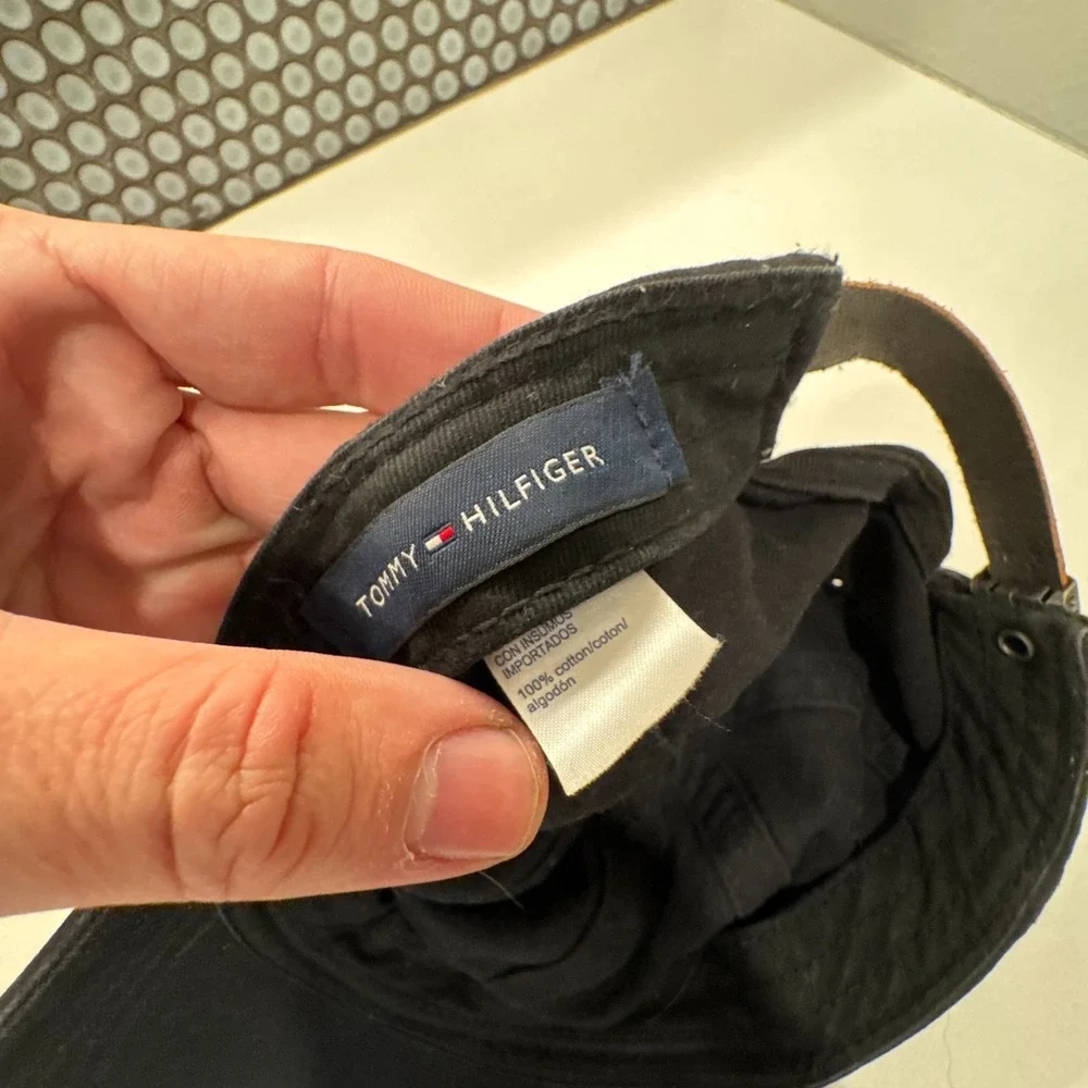 Tommy Hilfiger Hat Cap Black Leather Strap One Size Embroidered Logo Adjustable‎